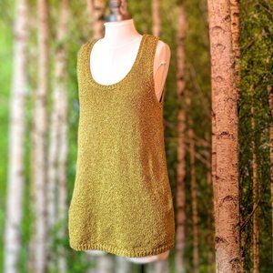 New York & Company hip length sweater vest in 70s green